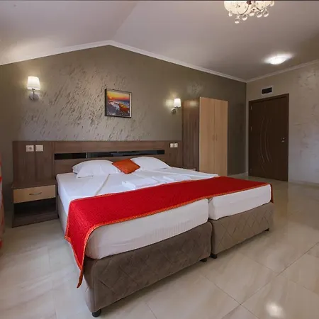 Phoenix Guest house 3*