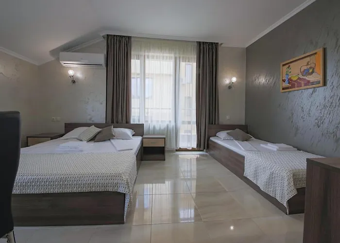 Phoenix Πανσιόν