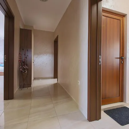 Phoenix Guest house 3*