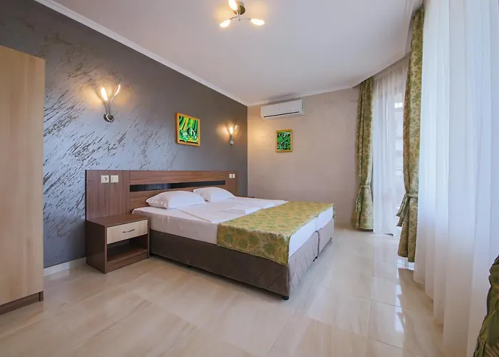 Phoenix Pensionat 3*